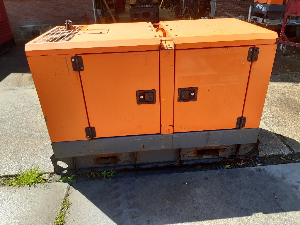 aggregaat 20 kva, Ophalen, Gebruikt, Elektrisch startend, Dieselolie