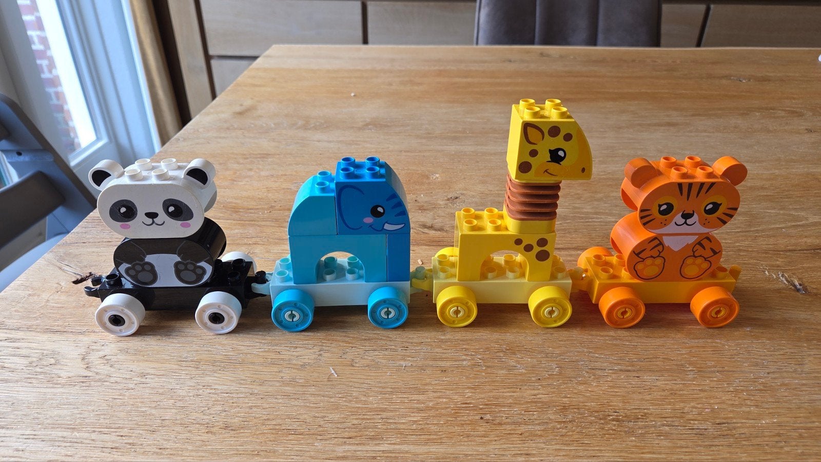 LEGO Duplo 10955 Dierentrein - Zo goed als nieuw, Kinderen en Baby's, Ophalen, Gebruikt, Compleet, Duplo