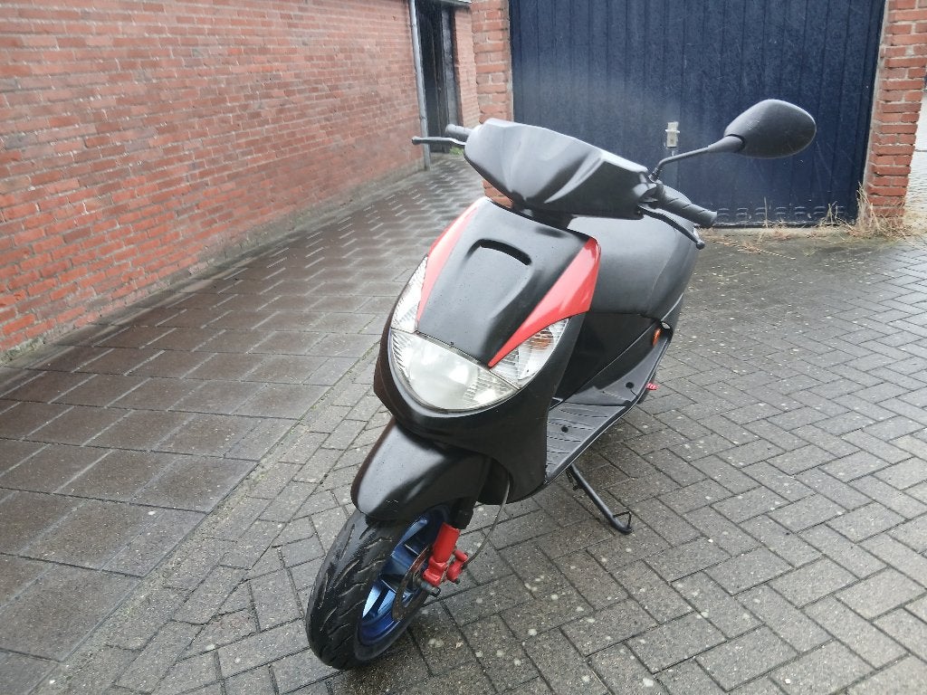 te koop peugeot vivacity met geel kenteken, Fietsen en Brommers, Ophalen, Gebruikt, Tweetakt, Vivacity