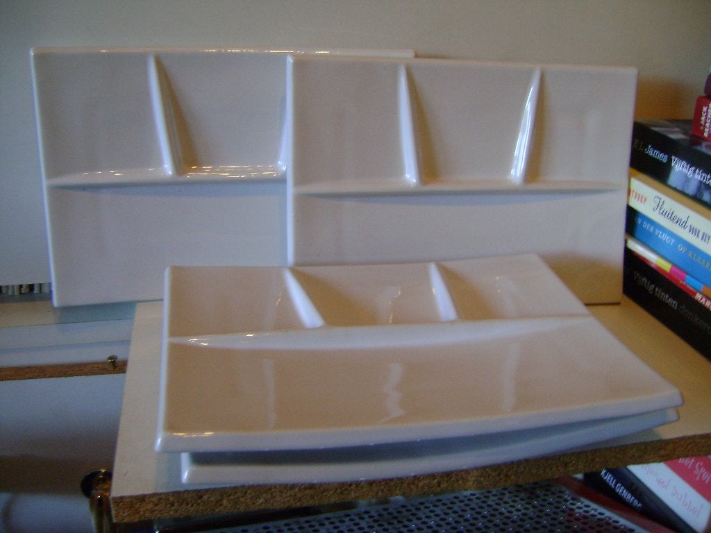 4 Nieuwe witte fondue(gourmet)borden met 4 vakken 25x18cm, Nieuw, Ophalen of Verzenden, Bord(en), Overige stijlen