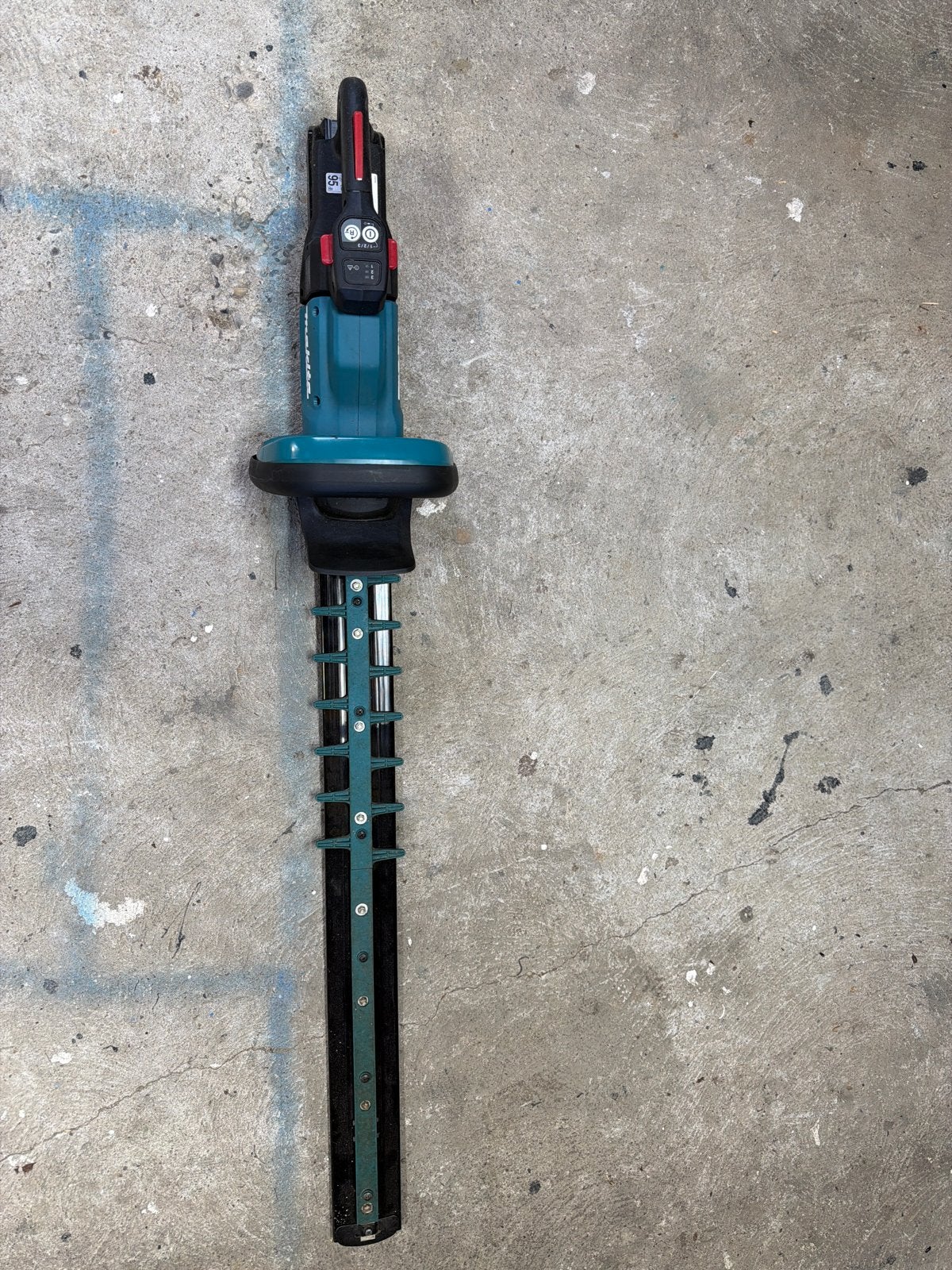 Makita UH009G Accu Heggenschaar XGT 40V - Zo goed als nieuw, Tuin en Terras, Ophalen, Zo goed als nieuw, Accu