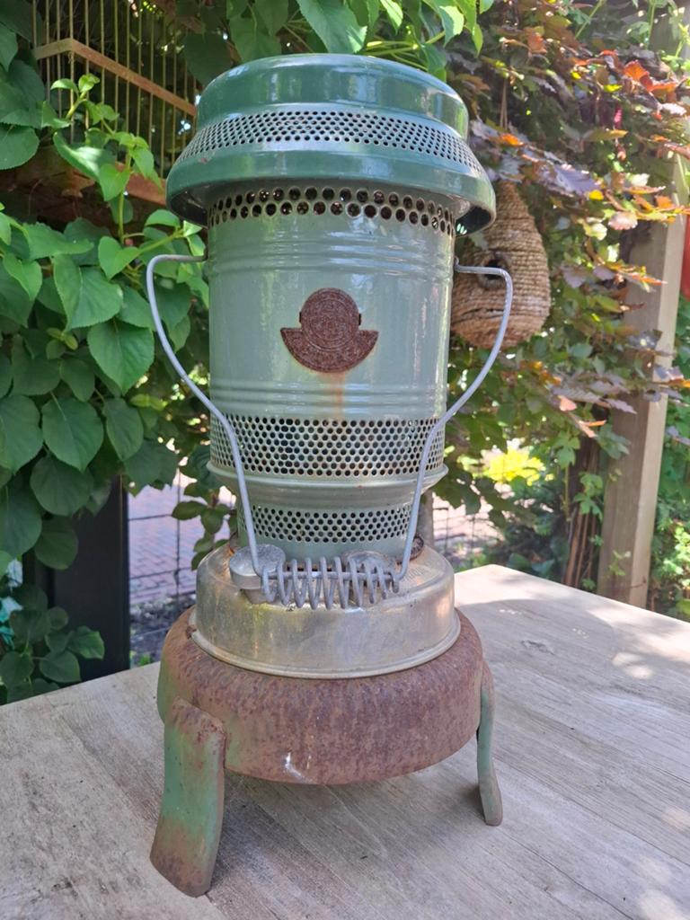 Vintage Petroleum Kachel - Made in Austria, Ophalen of Verzenden