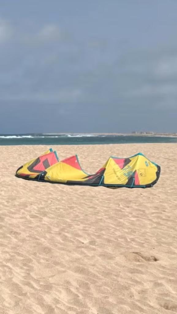 Duotone Rebel SLS 9 meter 2023, Watersport en Boten, Kitesurfen, Ophalen, 9 m², Geen board, Zo goed als nieuw