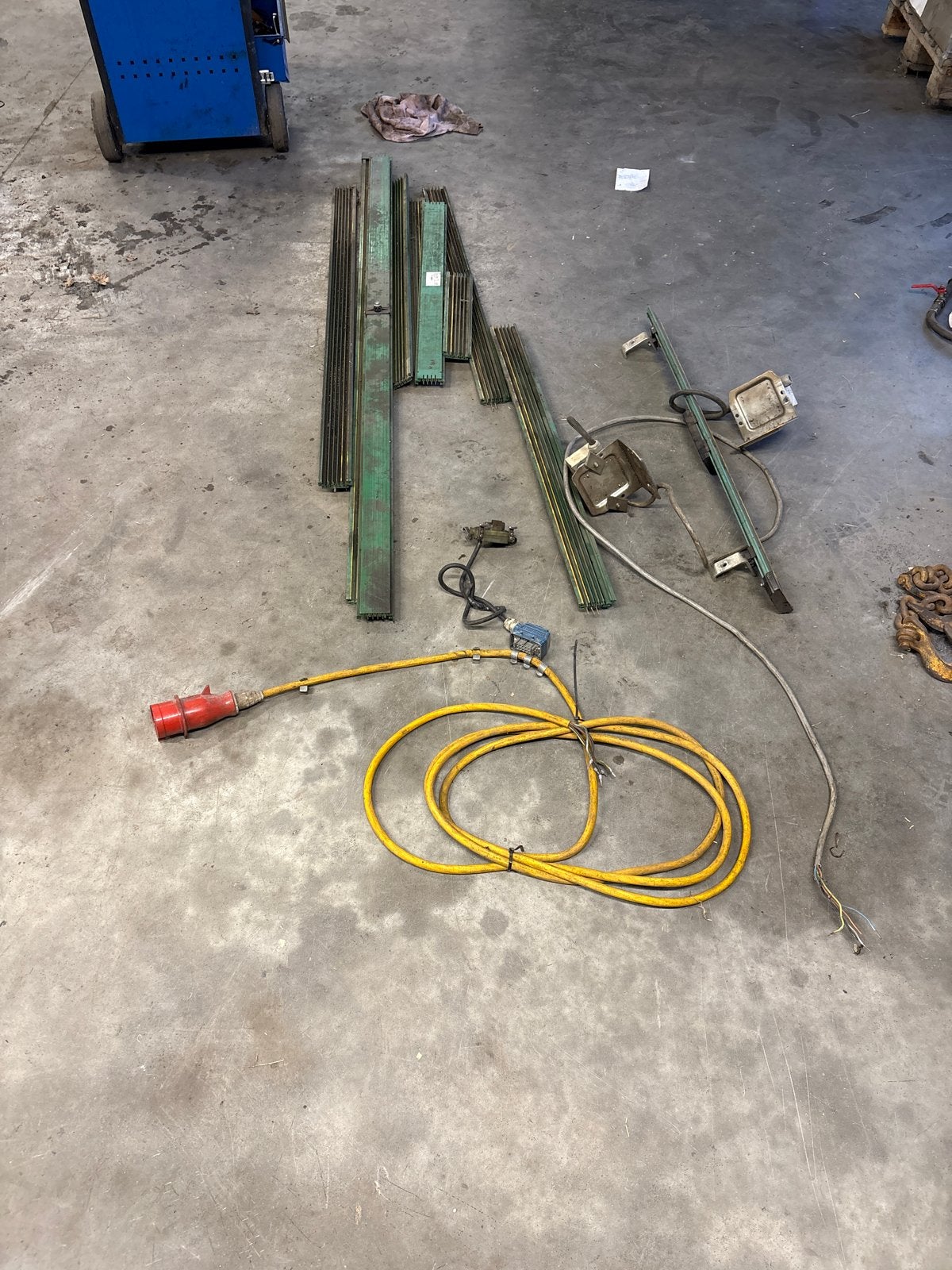 Stroomrails Abus kraanbaan, Ophalen, Gebruikt