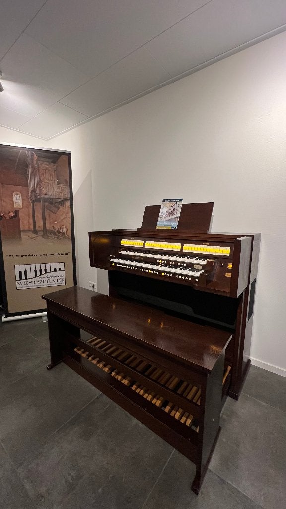 Johannus Vivaldi 15, Muziek en Instrumenten, Orgels, Ophalen of Verzenden, Zo goed als nieuw, 2 klavieren, Orgel