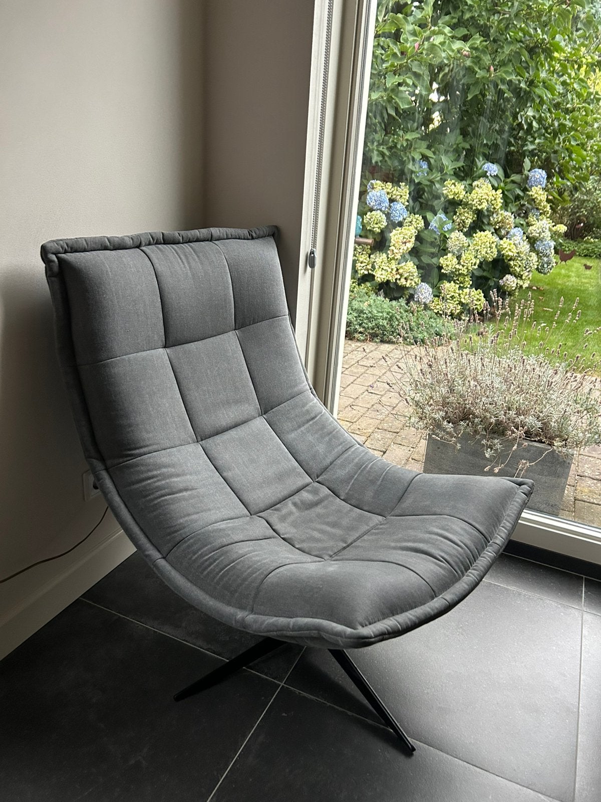Bodilson relaxstoel/draaistoel, Ophalen, Zo goed als nieuw, Stof, 50 tot 75 cm