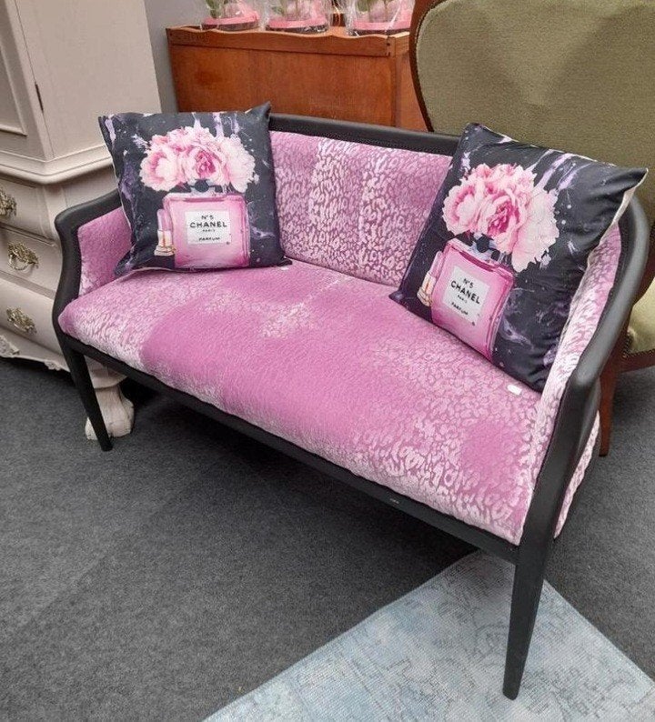Brocante barok bankje opnieuw gestoffeerd, Ophalen