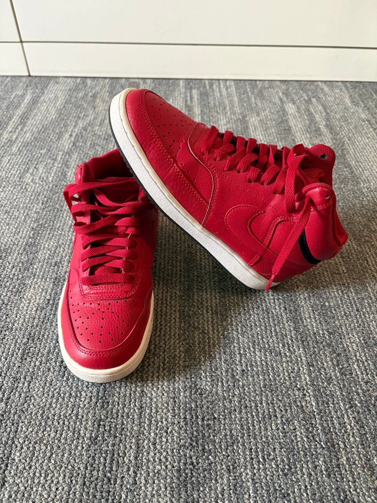 Nike Court Vision Mid rood maat 38 | Nette staat, Ophalen of Verzenden, Sneakers of Gympen, Gedragen, Rood