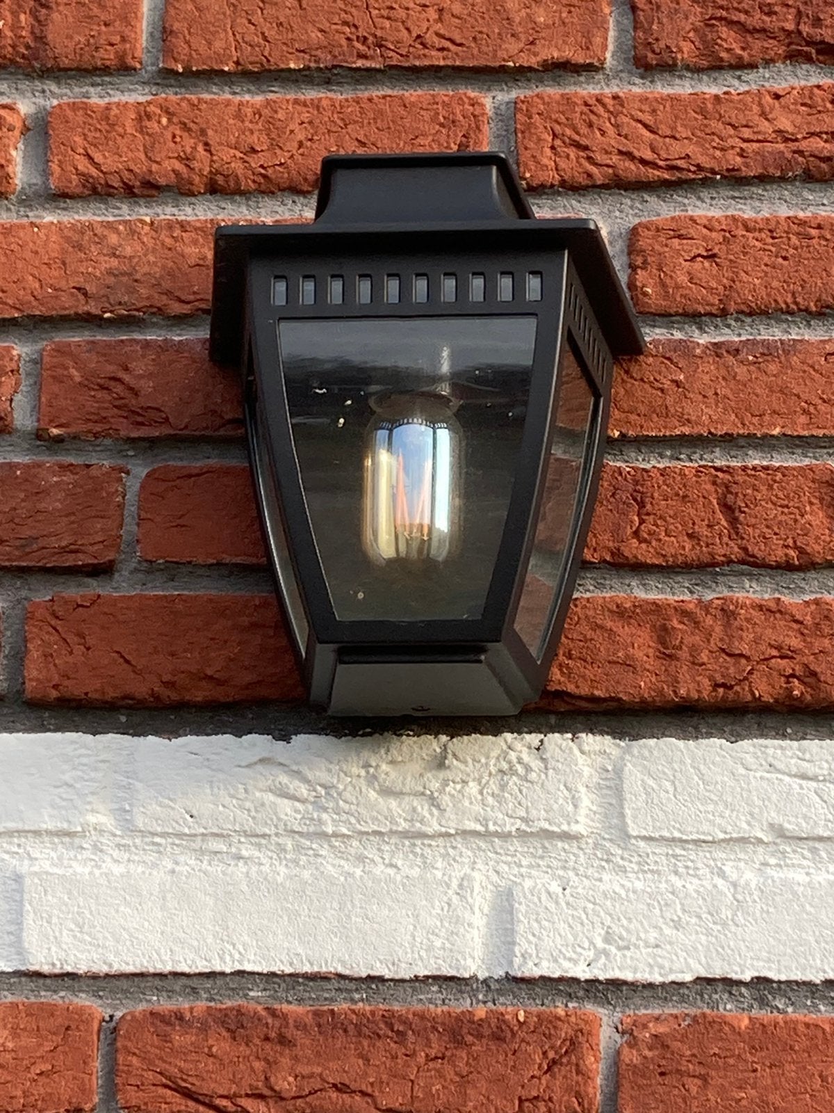 Buitenlamp zwart met glas, Minder dan 50 watt, Wandlamp, Ophalen of Verzenden, Netvoeding