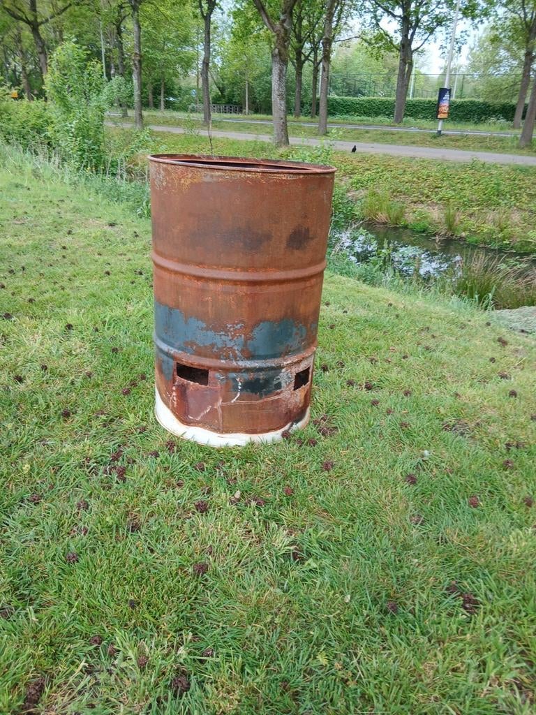Robuuste vuurton olieddrum vuurkorf  87  hoog, 58  diameter, Tuin en Terras, Vuurkorven, Gebruikt, Vuurton, Ophalen