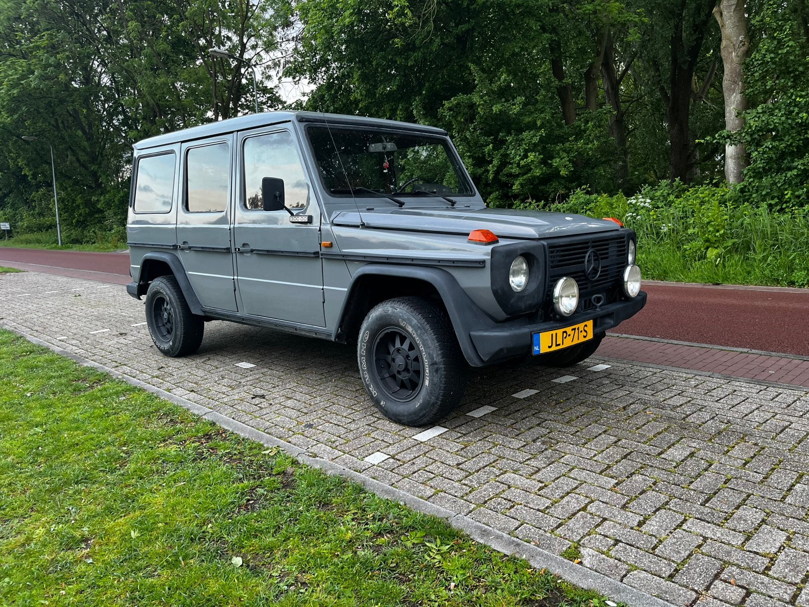 Mercedes Benz G-Klasse 300GD W460 wegenbelavrij 5deurs 9zits, Auto's, 23 km/l, Leder, Bruin, Particulier