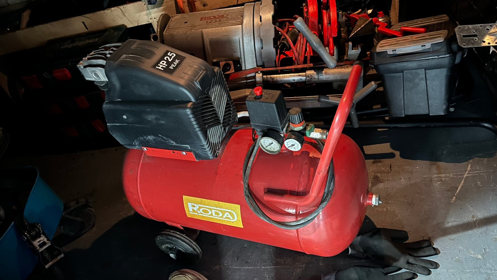 Roda 2.5hp 50L compressor, Ophalen, Gebruikt, 6 tot 10 bar, 25 tot 100 liter