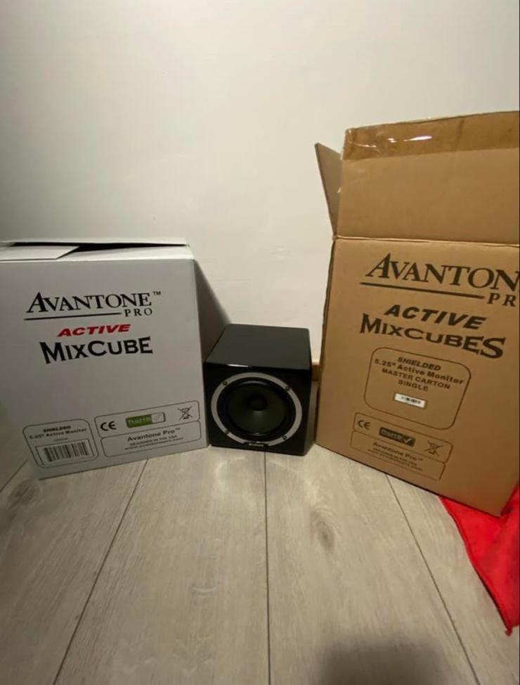 Avantone Pro Active Mixcube Studio Monitor, Audio, Tv en Foto, Luidsprekers, Zo goed als nieuw, Minder dan 60 watt, Front, Rear of Stereo speakers