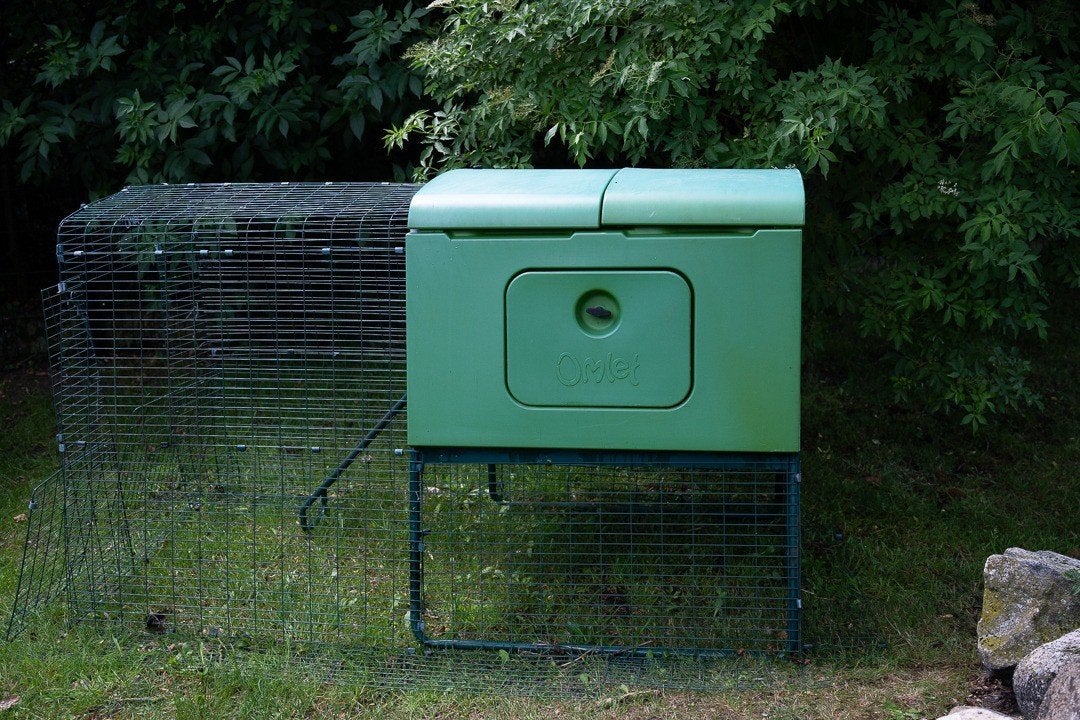 Omlet Eglu Cube 2meter uitloopren incl. Auto deur, Ophalen, Gebruikt, Kippenhok of Kippenren