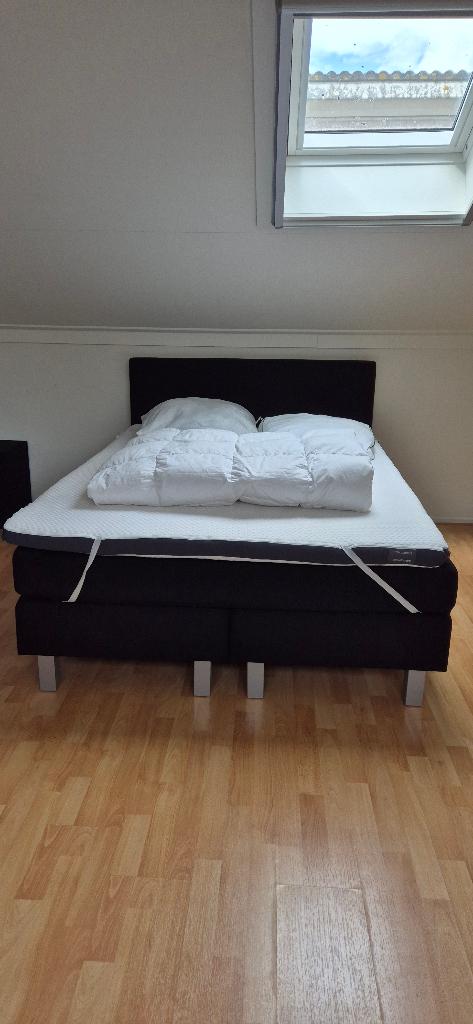 bed, Huis en Inrichting, Slaapkamer | Bedden, Ophalen, Overige materialen, Zwart, 140 cm