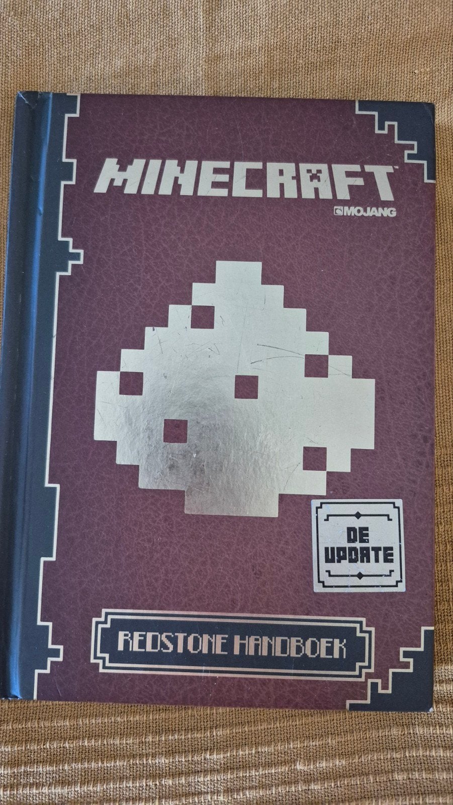 Minecraft boek, Ophalen of Verzenden, Zo goed als nieuw