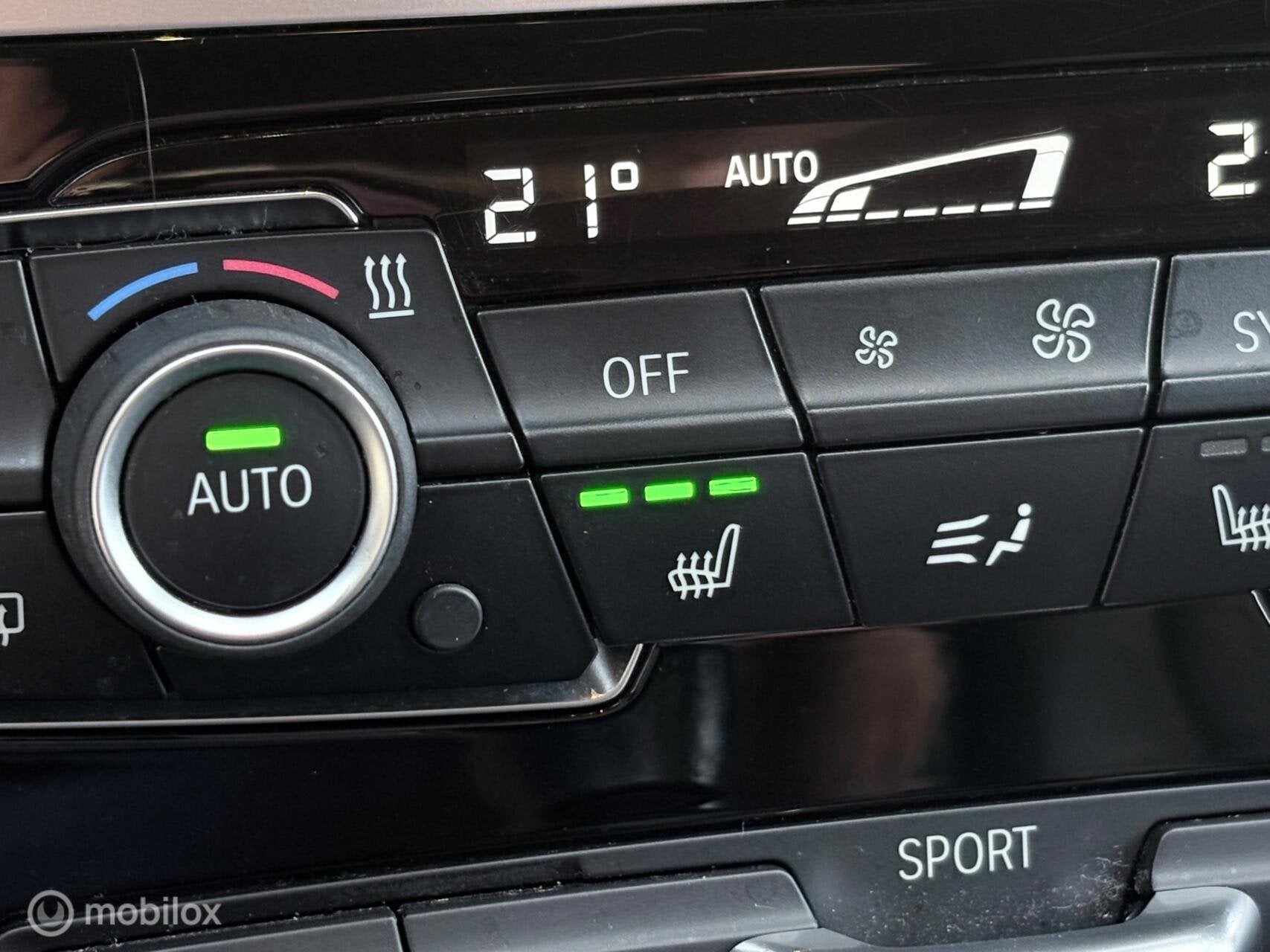 BMW 2-serie Active Tourer 218i High Executive | LEER | CLIMA, Auto's, Voorwielaandrijving, 136 pk, Gebruikt, Euro 6