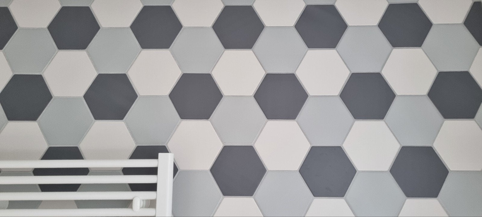 Tonalite Hexagonale Tegels - wit, lichtgrijs, donkergrijs, Doe-het-zelf en Verbouw, Tegels, Ophalen, Nieuw, Minder dan 20 cm, Minder dan 20 cm