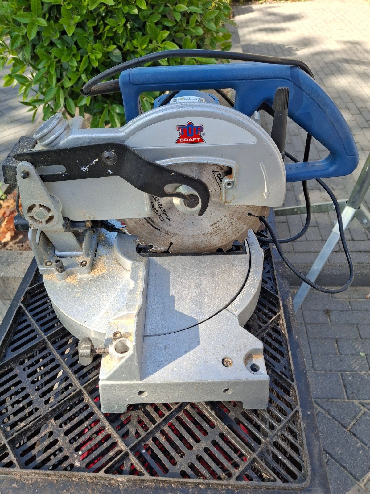 Te koop. Cirkelzaag, lazer afkortzaag,  tafelzaag machine, Ophalen, 1200 watt of meer