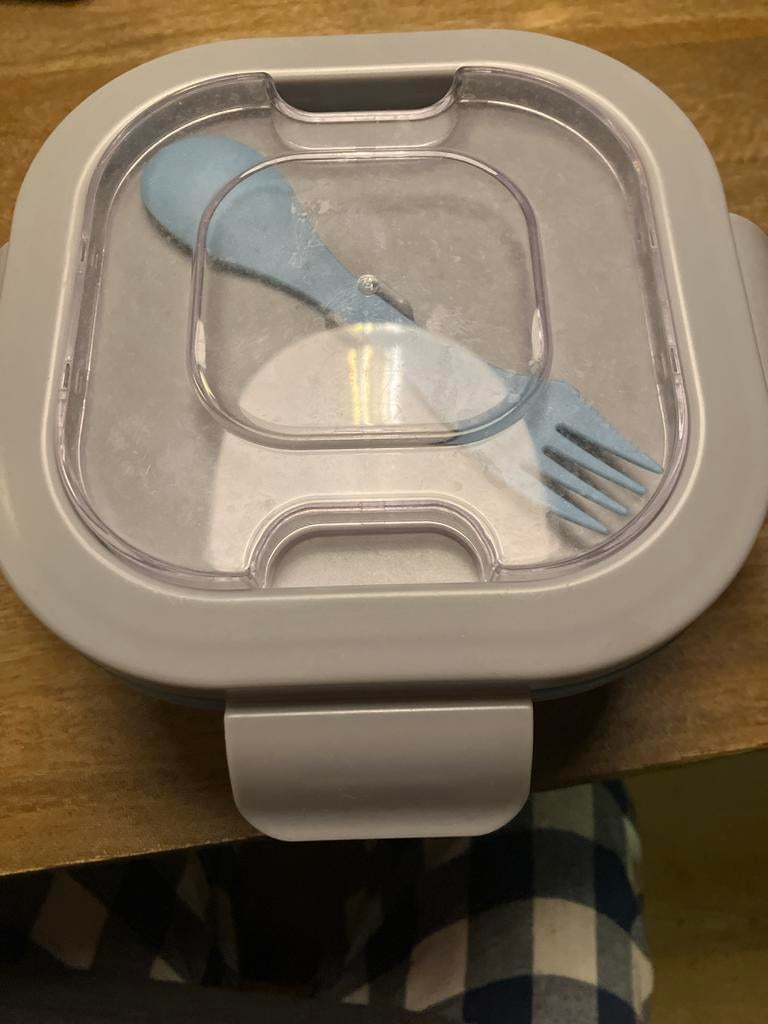 Handige lunchbox met vakjes en bestek, Ophalen of Verzenden, Zo goed als nieuw