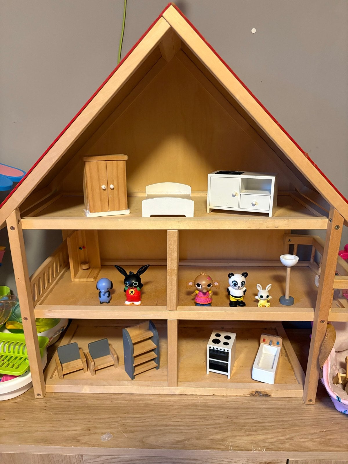 Houten Poppenhuis met Meubeltjes en Poppetjes, Ophalen, Gebruikt, Poppenhuis