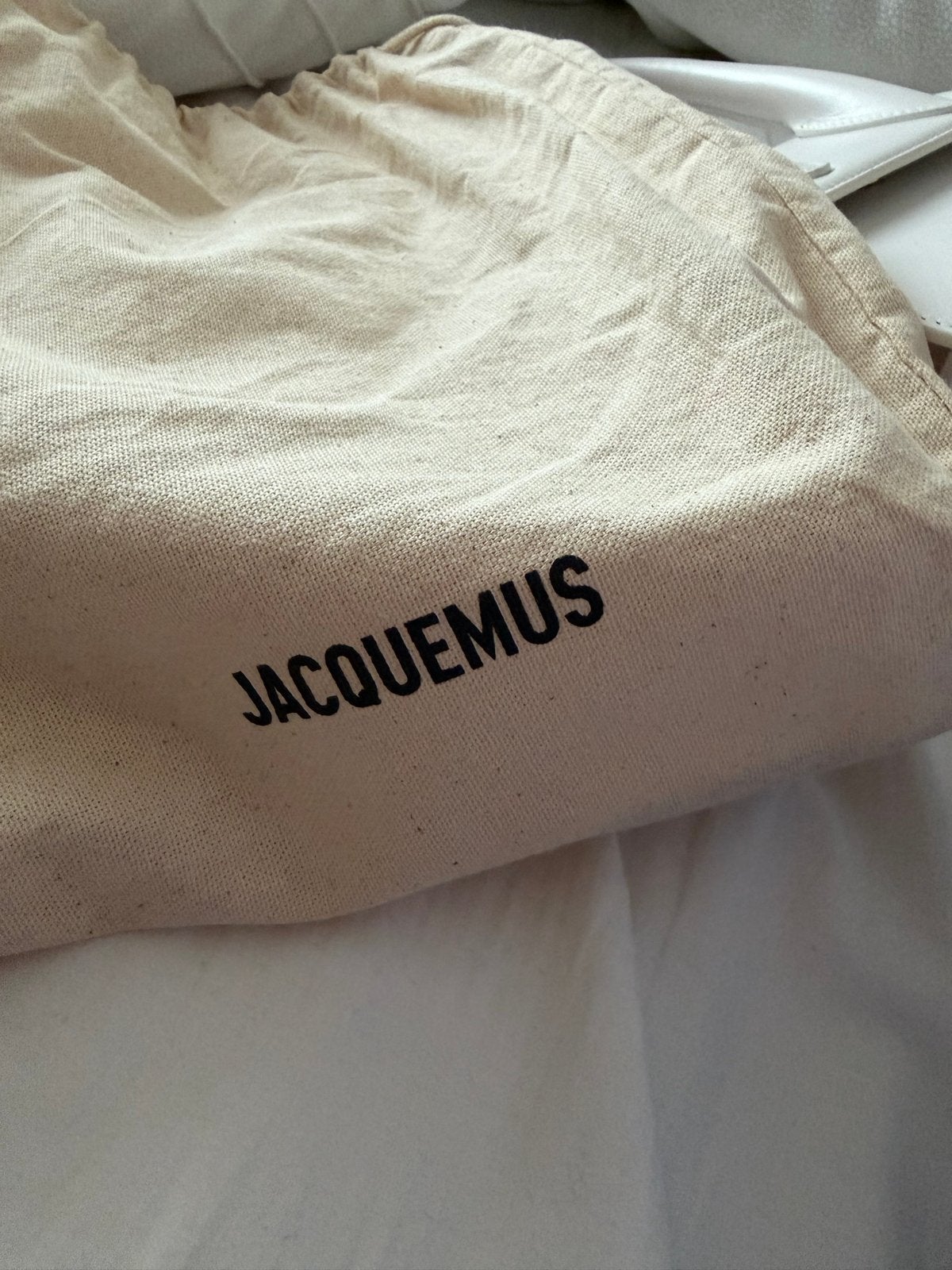 Jacquemus Le Chiquito tasje - Wit, Sieraden, Tassen en Uiterlijk, Tassen | Damestassen, Ophalen of Verzenden, Zo goed als nieuw