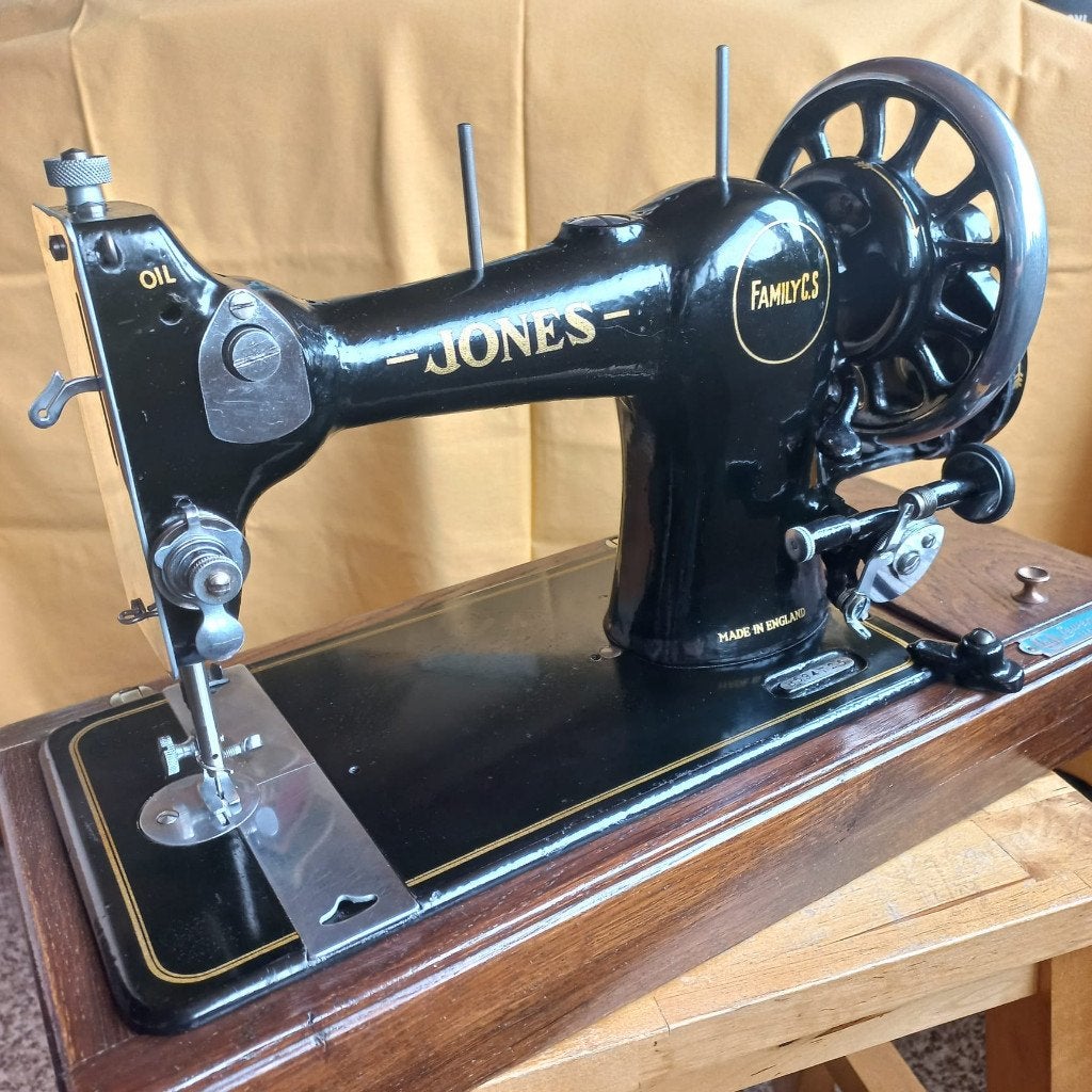 Antieke Jones Family CS Naaimachine met Koffer, Ophalen