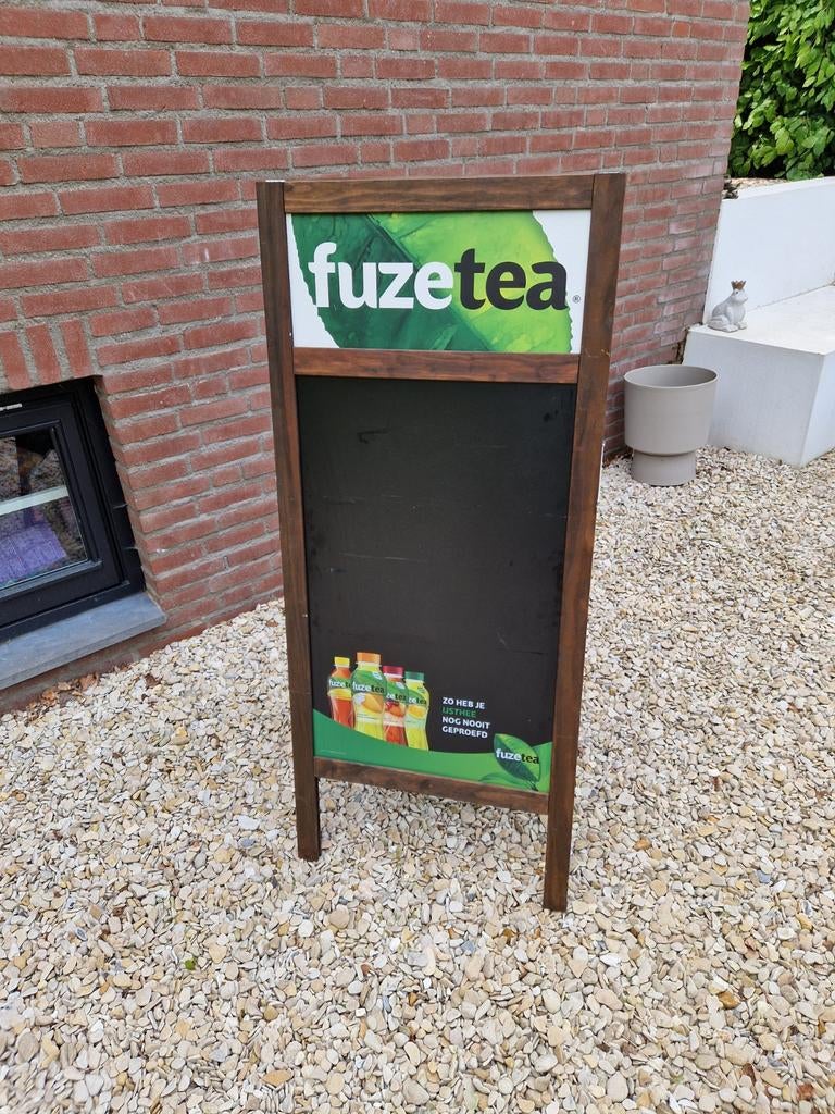 Houten stoepbord met krijtbordoppervlak van het merk FuzeTea, Tuin en Terras, Ophalen, Zo goed als nieuw