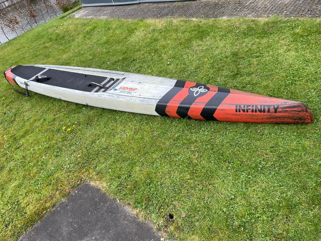Sup voor wedstrijden: Infinity Whiplash, Watersport en Boten, Ophalen, Zo goed als nieuw