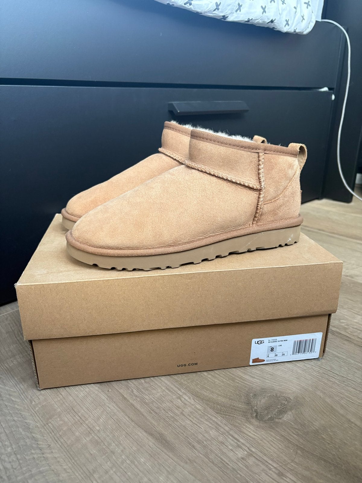 UGG Ultra Mini Laarzen - Maat 39, Ophalen of Verzenden, Nieuw, Beige, Lage of Enkellaarzen