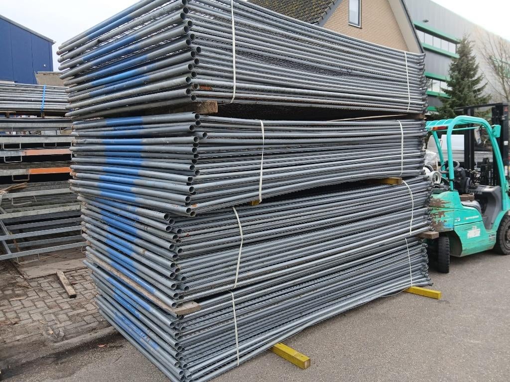 80 gebruikte bouwhekken Heras M500, Tuin en Terras, Tuinhekken en Hekwerk, Ophalen, Gebruikt, IJzer, Overige typen
