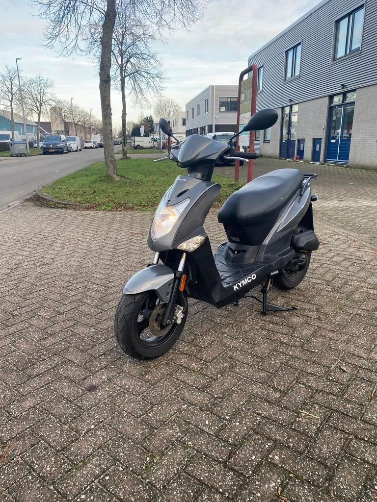 Kymco Agility FR 50 4T 12” 2017 45 KM Glans Grijs, Fietsen en Brommers, Scooters | Kymco, Ophalen, Maximaal 45 km/u, 49 cc, Zo goed als nieuw