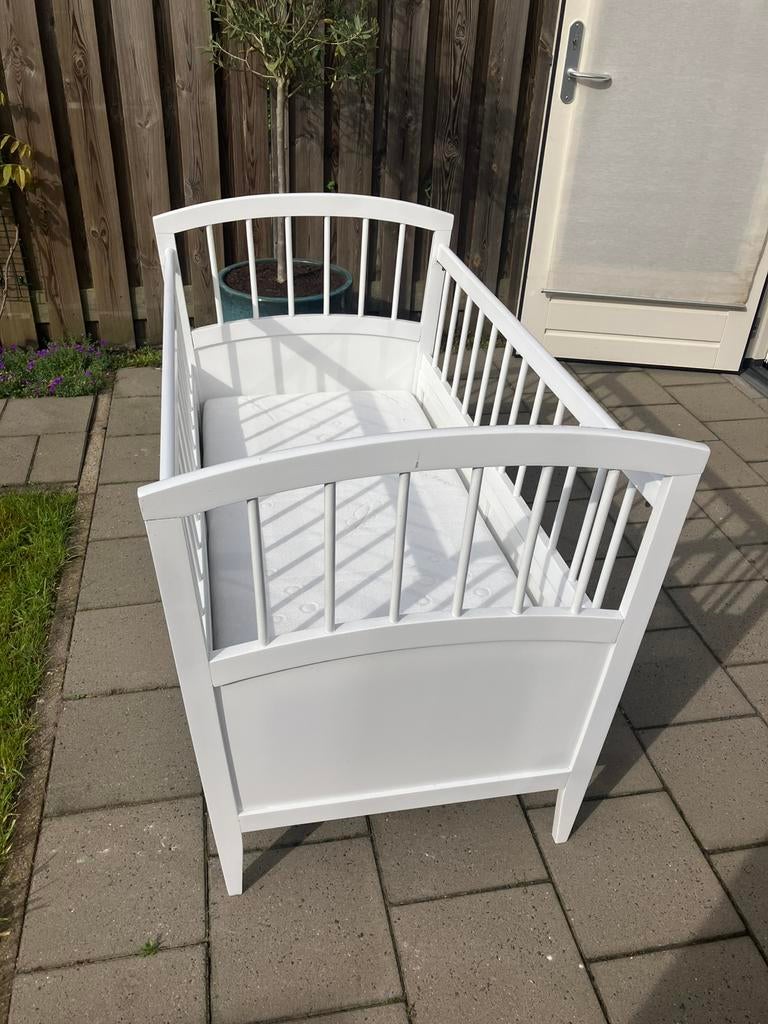 Jaren 60 vintage babybedje, Kinderen en Baby's, Ophalen, Ledikant