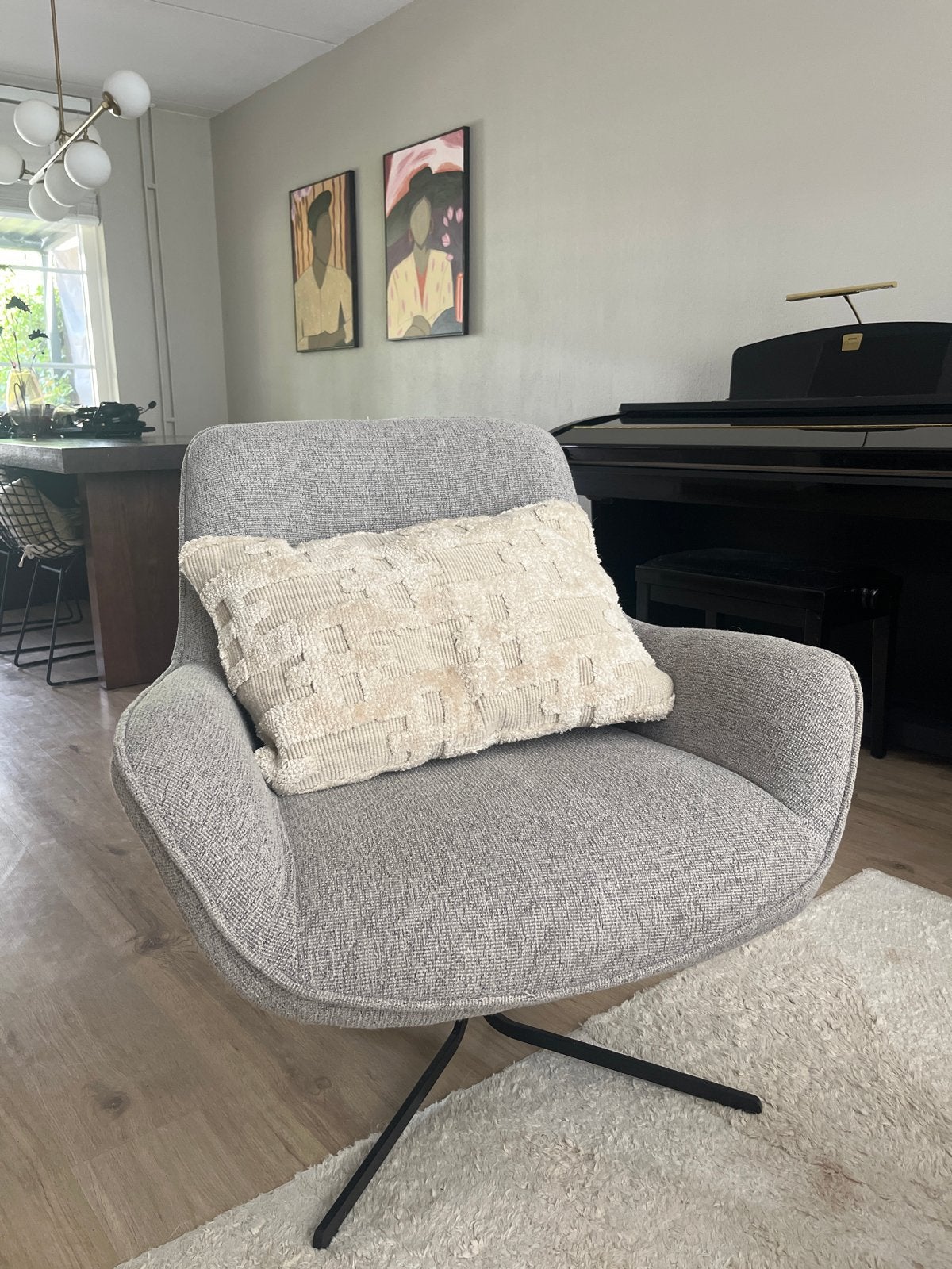 Comfortabele grijze fauteuil met draaivoet, Ophalen, Zo goed als nieuw, Eén, Stof
