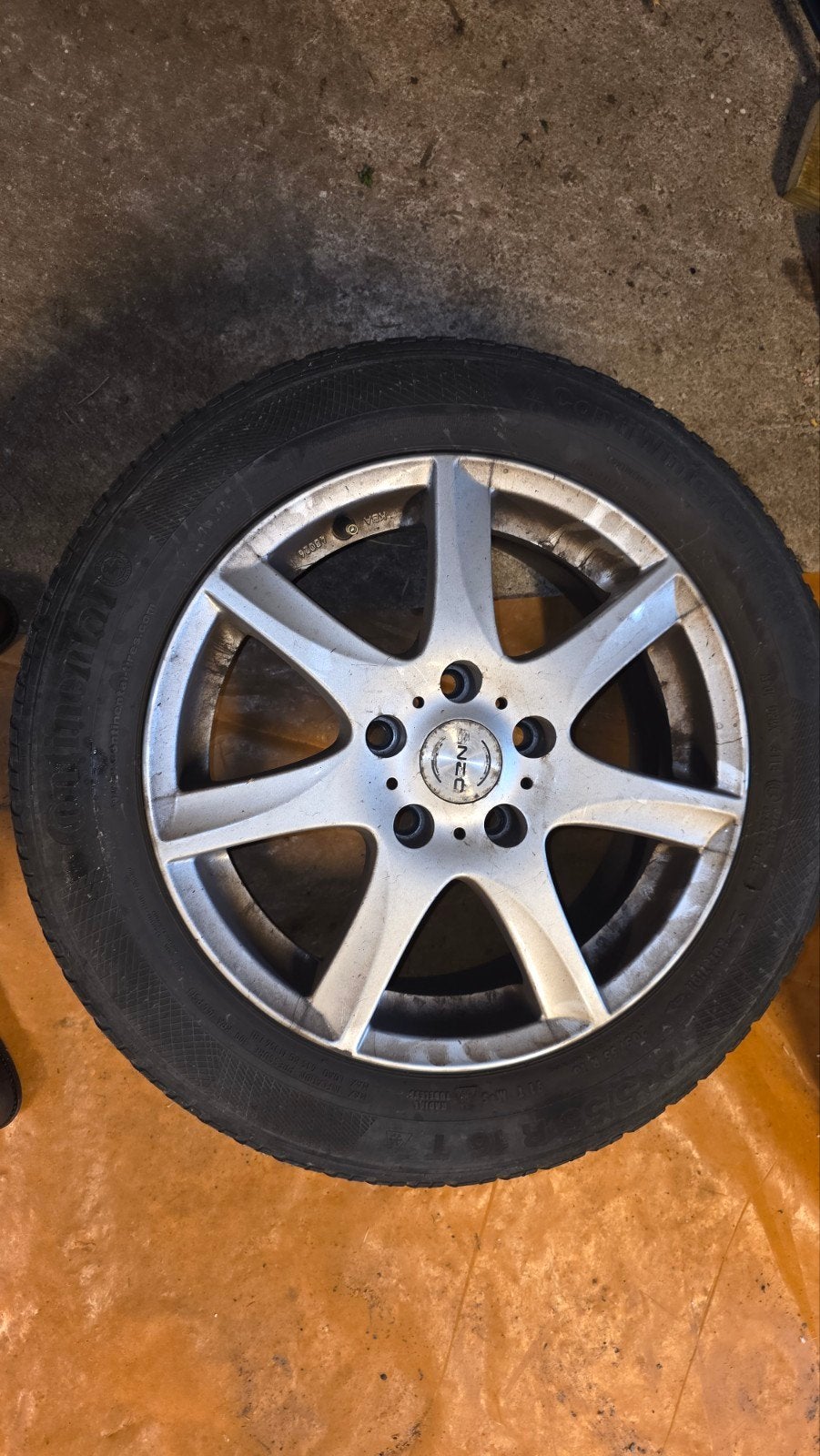 4x Banden en Velgen voor Toyota Auris Hybride (2 afgekeurd), Ophalen of Verzenden, Gebruikt