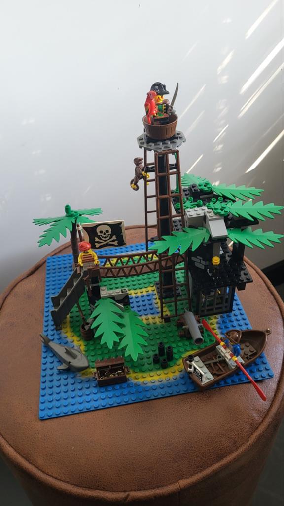 Lego Pirateneiland met Minifiguren en Accessoires, Kinderen en Baby's, Speelgoed | Duplo en Lego, Gebruikt, Lego, Inclusief minifiguren