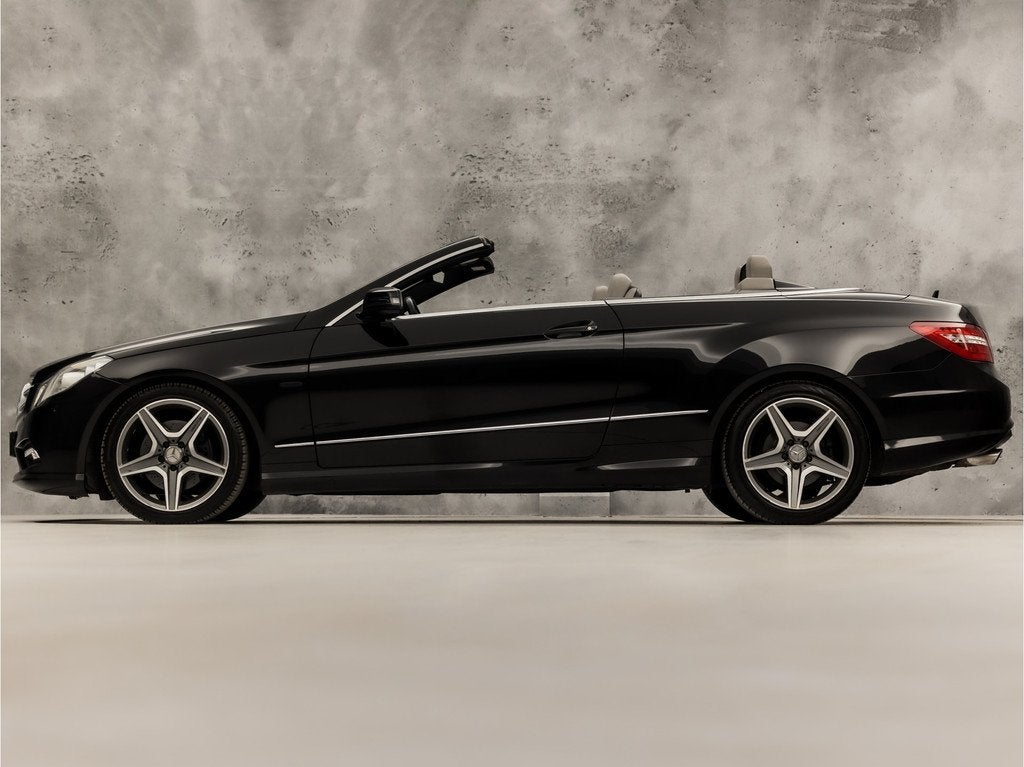 Mercedes-Benz E-Klasse 200 CGI AMG Elegance 184Pk Automaat (, Achterwielaandrijving, 4 cilinders, 4 stoelen, 1796 cc