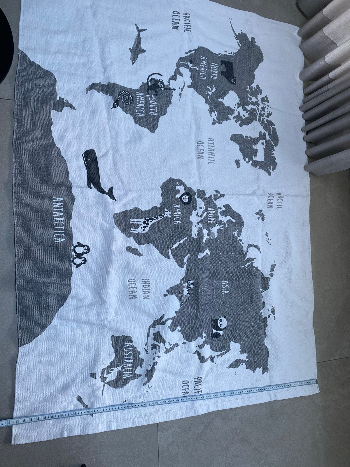 Leuk vloerkleed kinderkamer wereldkaart 160x120 cm, 100 tot 150 cm, Wit, Ophalen of Verzenden, Zo goed als nieuw