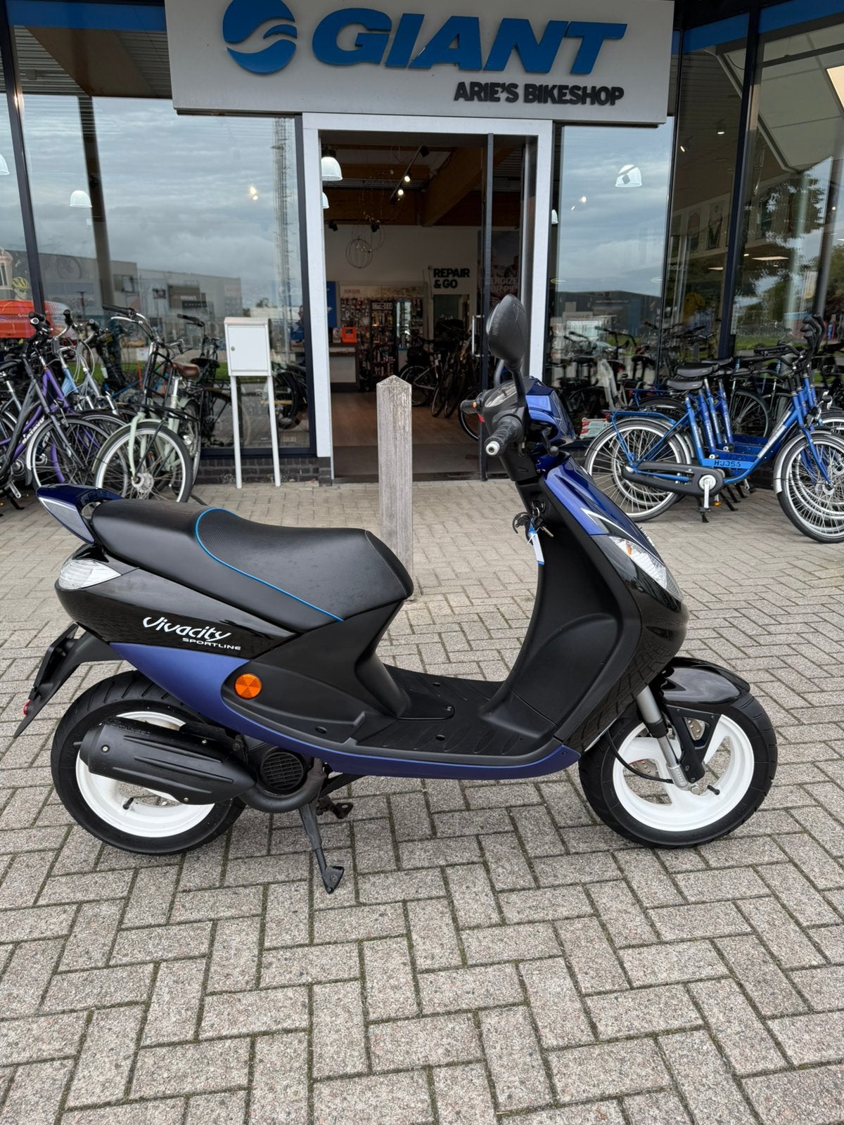 In nieuwstaat en schadevrije Peugeot Vivacity 25 sportline 4, Ophalen, Zo goed als nieuw, Benzine, Vivacity