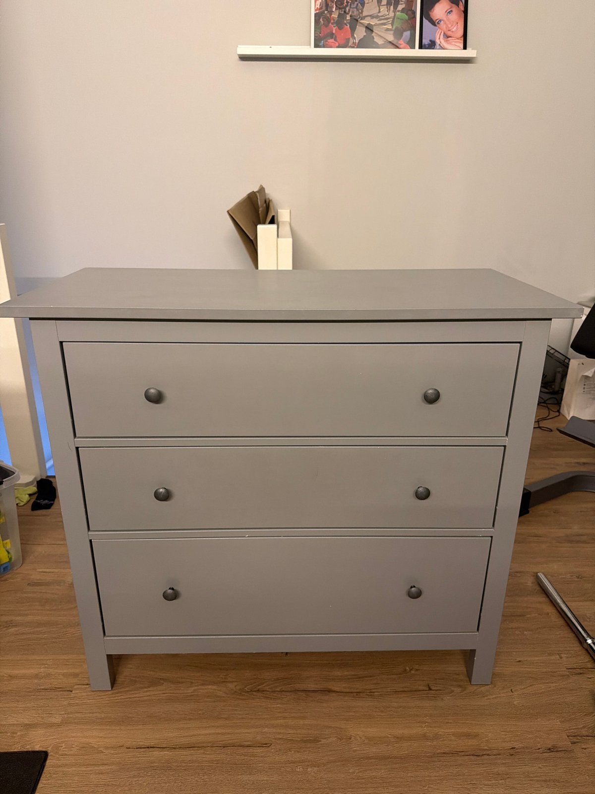 Grijze commode in prima staat, Kinderen en Baby's, Ophalen, Zo goed als nieuw, Commode