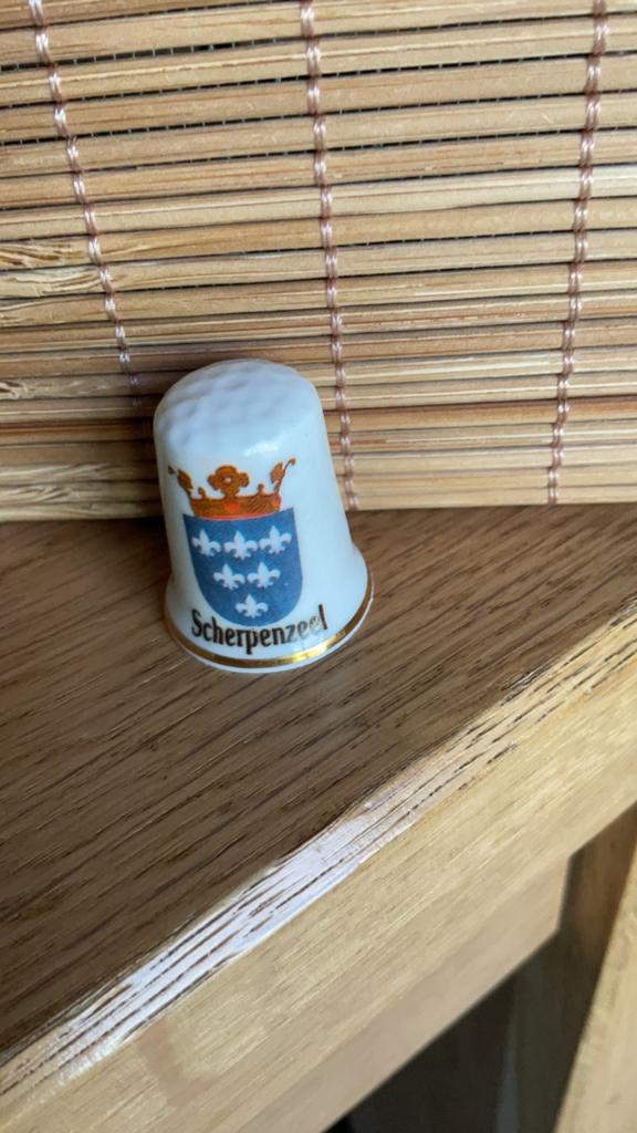 Scherpenzeel vingerhoed vingerhoedje vingerhoedjes, Verzenden, Nieuw, Porselein, Nederland