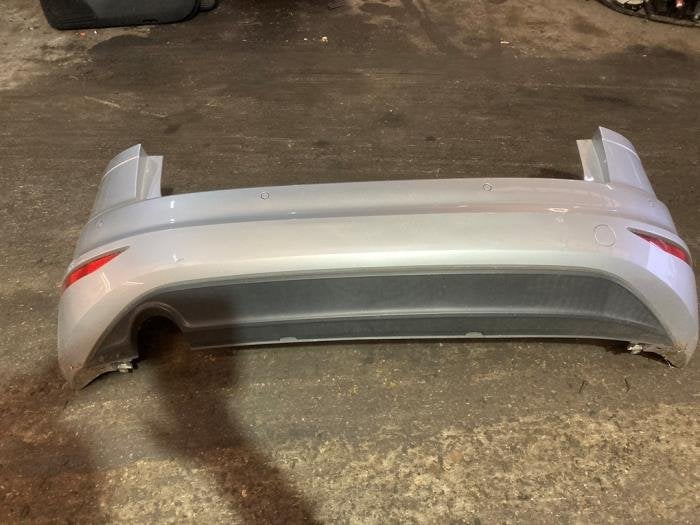 Achterbumper van een Volkswagen Golf Sportsvan (LA7W), Auto-onderdelen, Gebruikt, -, Volkswagen, -
