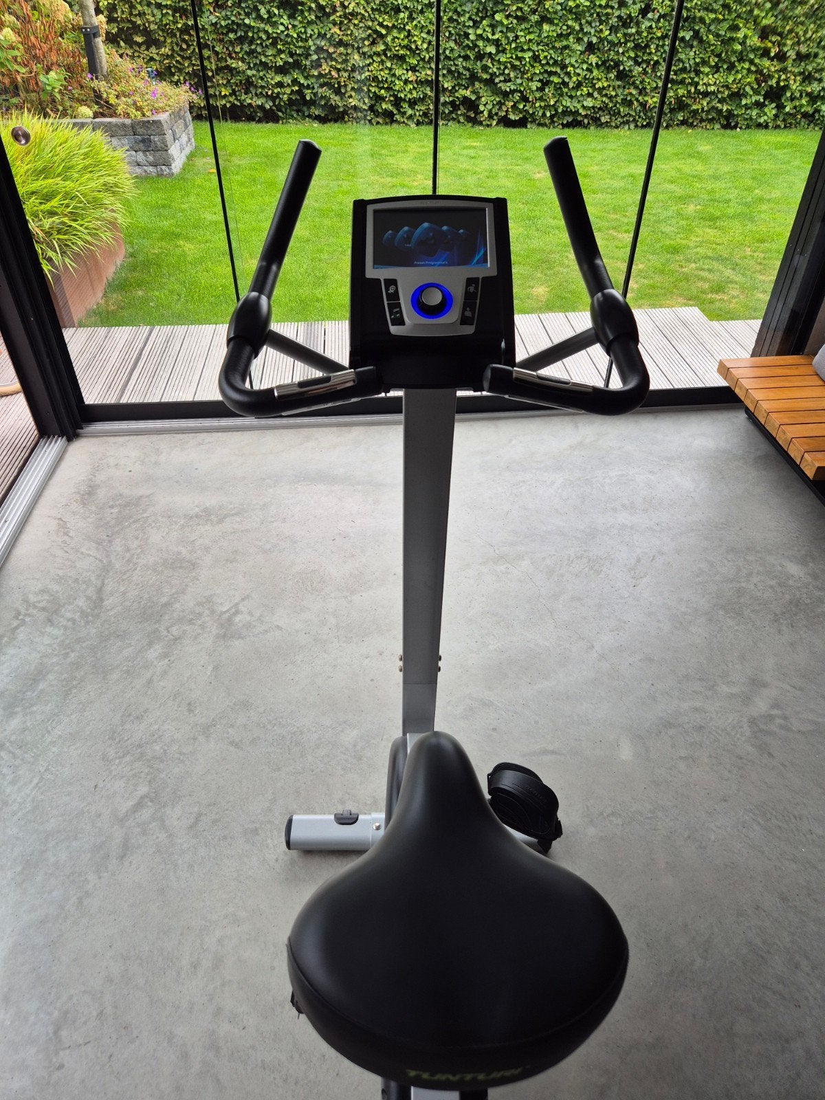 Tunturi Pure Bike 600 black edition Hometrainer, Ophalen, Zo goed als nieuw, Metaal, Benen