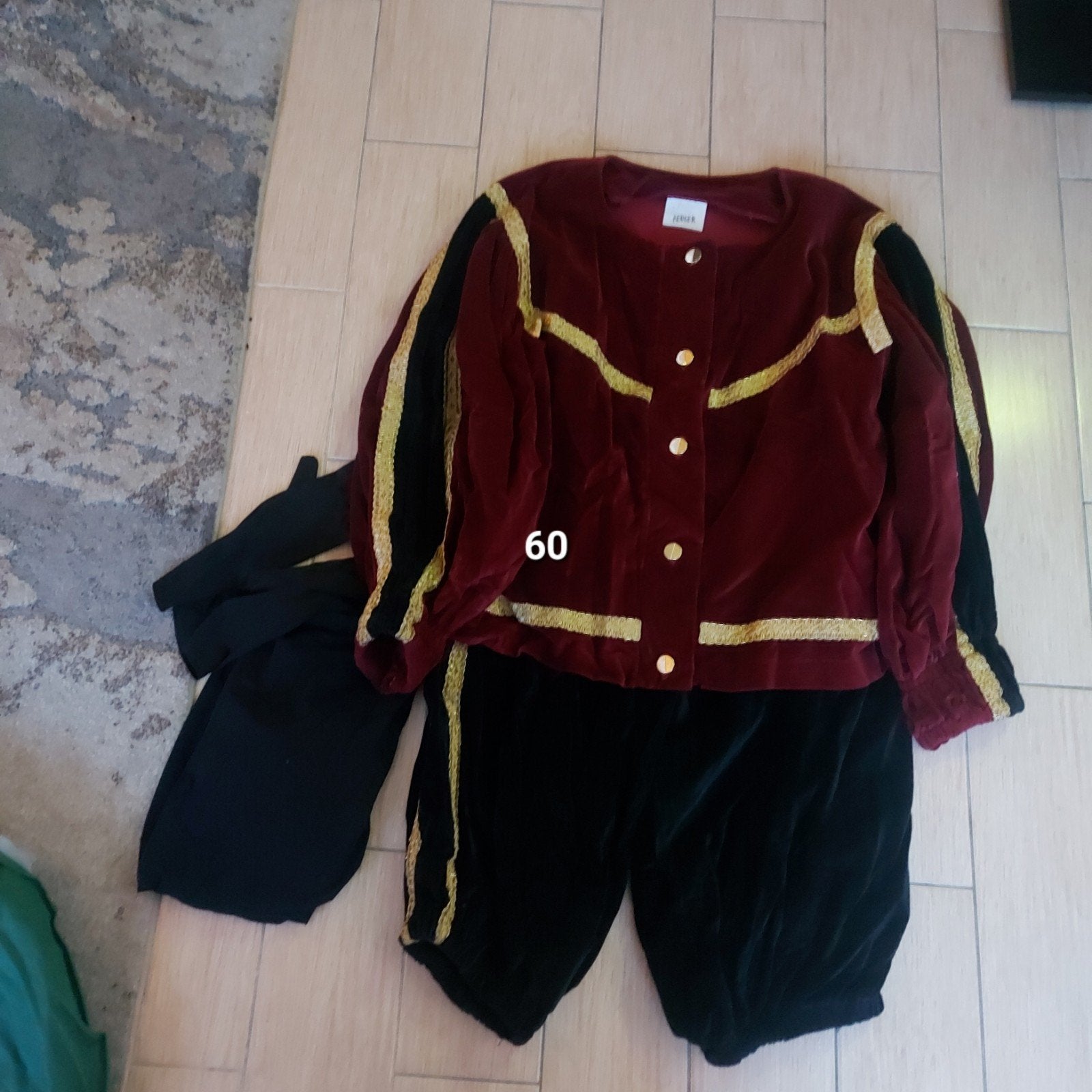 8 Pietenpakken in diverse kleuren en maten, Ophalen, Gebruikt, Pak of Jurk
