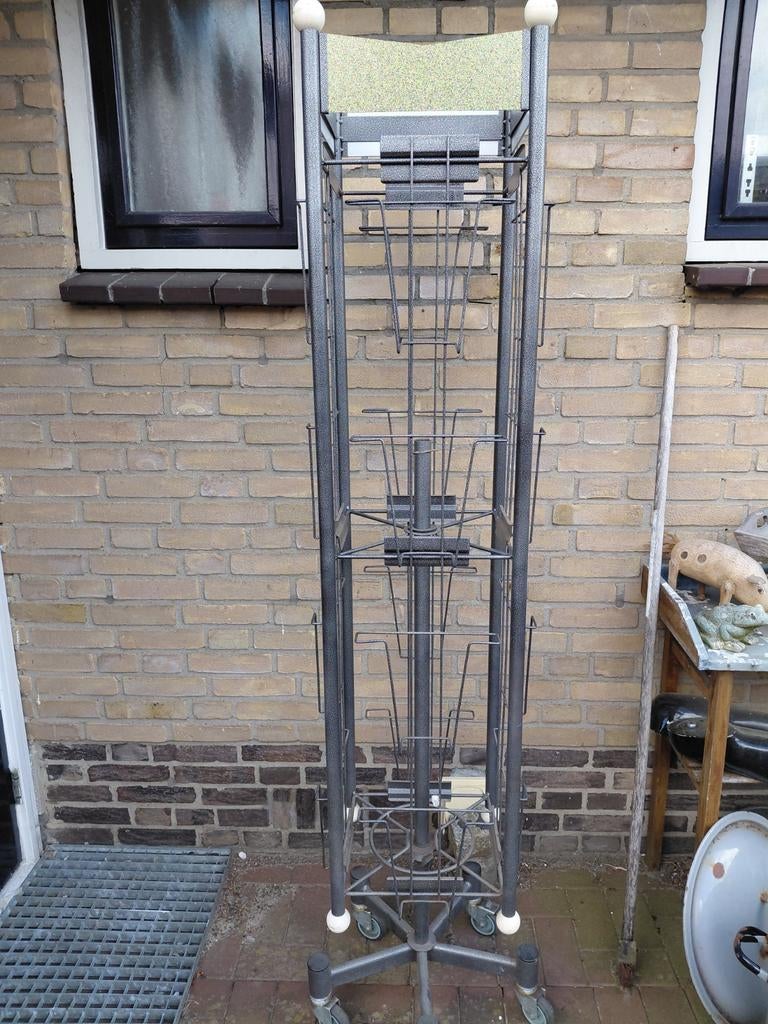 Metalen draairek met vakjes - 184 cm hoog, Ophalen, Gebruikt