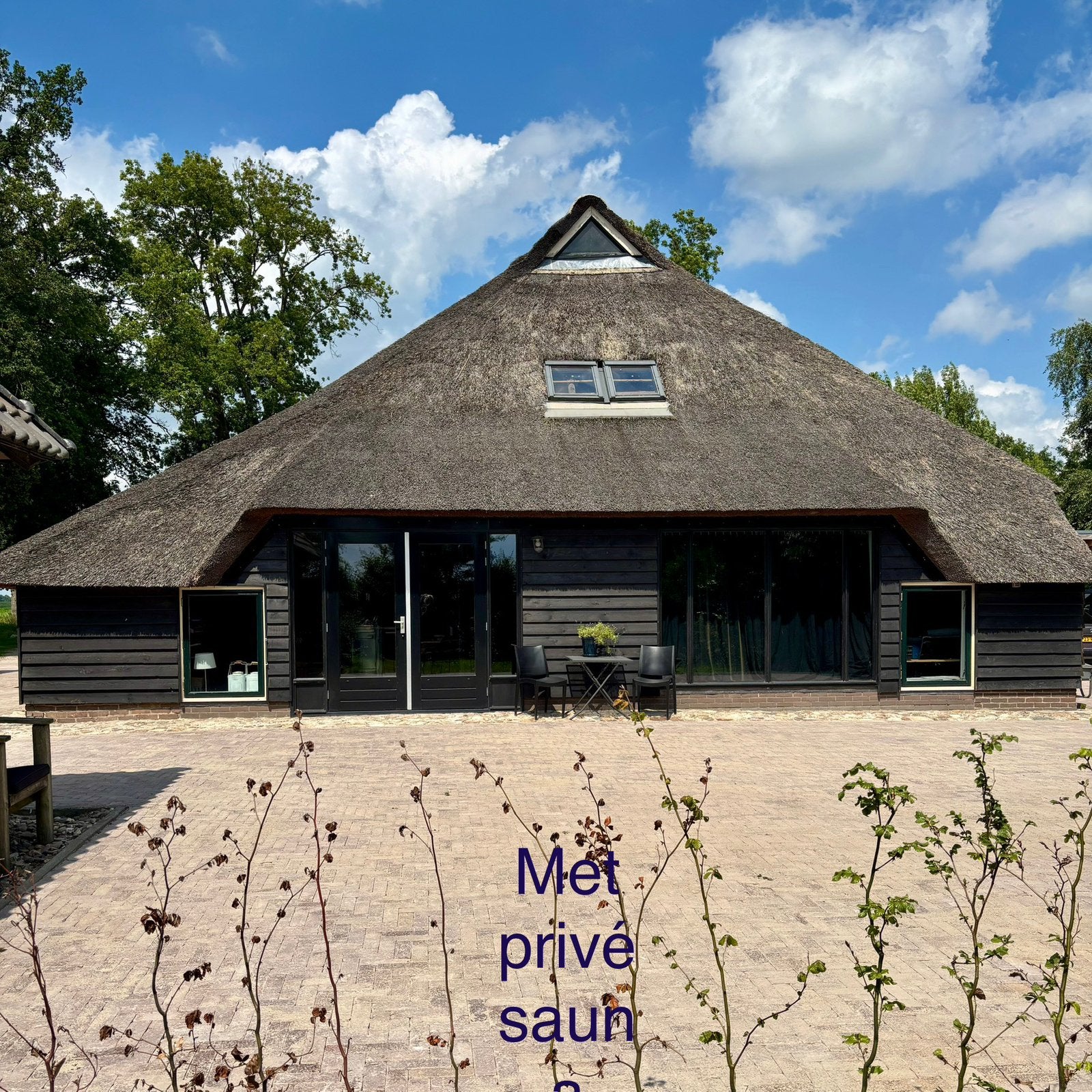 Te huur Vakantiehuis nabij Giethoorn basis 500 euro p/w, Vakantie, 2 slaapkamers, Afwasmachine, Appartement, Landelijk