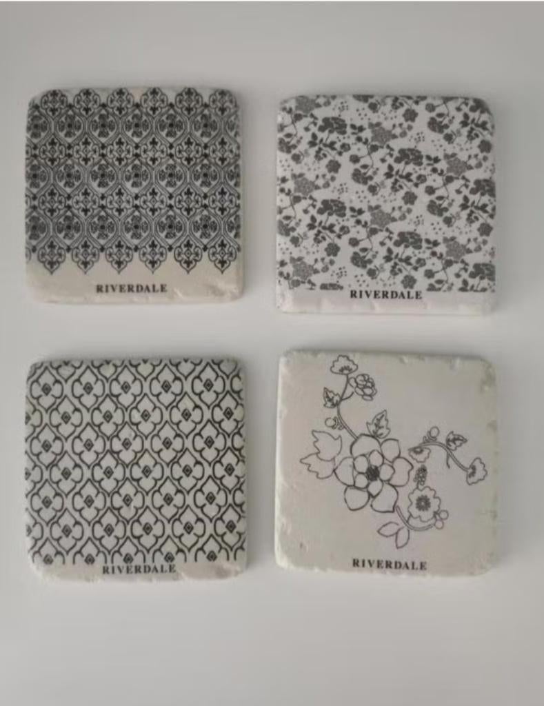 Riverdale onderzetters, Ophalen of Verzenden, Zo goed als nieuw, Glas of Kopje