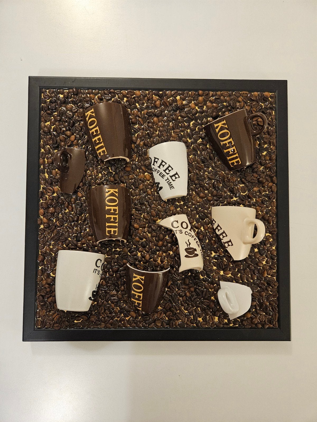 Uniek Koffie Kunstwerk - Decoratie met Gebroken Kopjes, Huis en Inrichting, Minder dan 50 cm, Oorspronkelijke maker, Overige typen