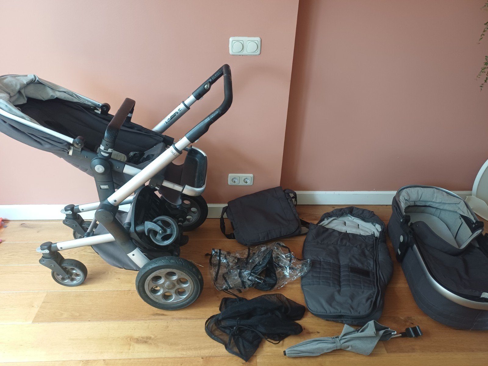 joolz kinderwagen + assocoires, Ophalen, Gebruikt, Overige merken, Verstelbare duwstang