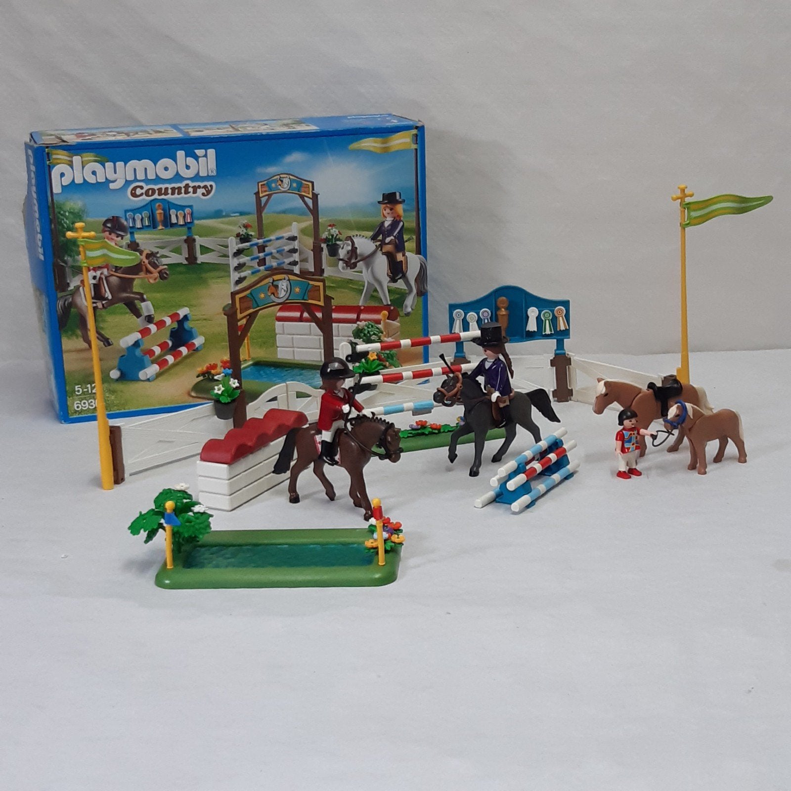 Playmobil Country 6930 paardenwedstrijd, Complete set, Overige typen, Ophalen of Verzenden, Zo goed als nieuw